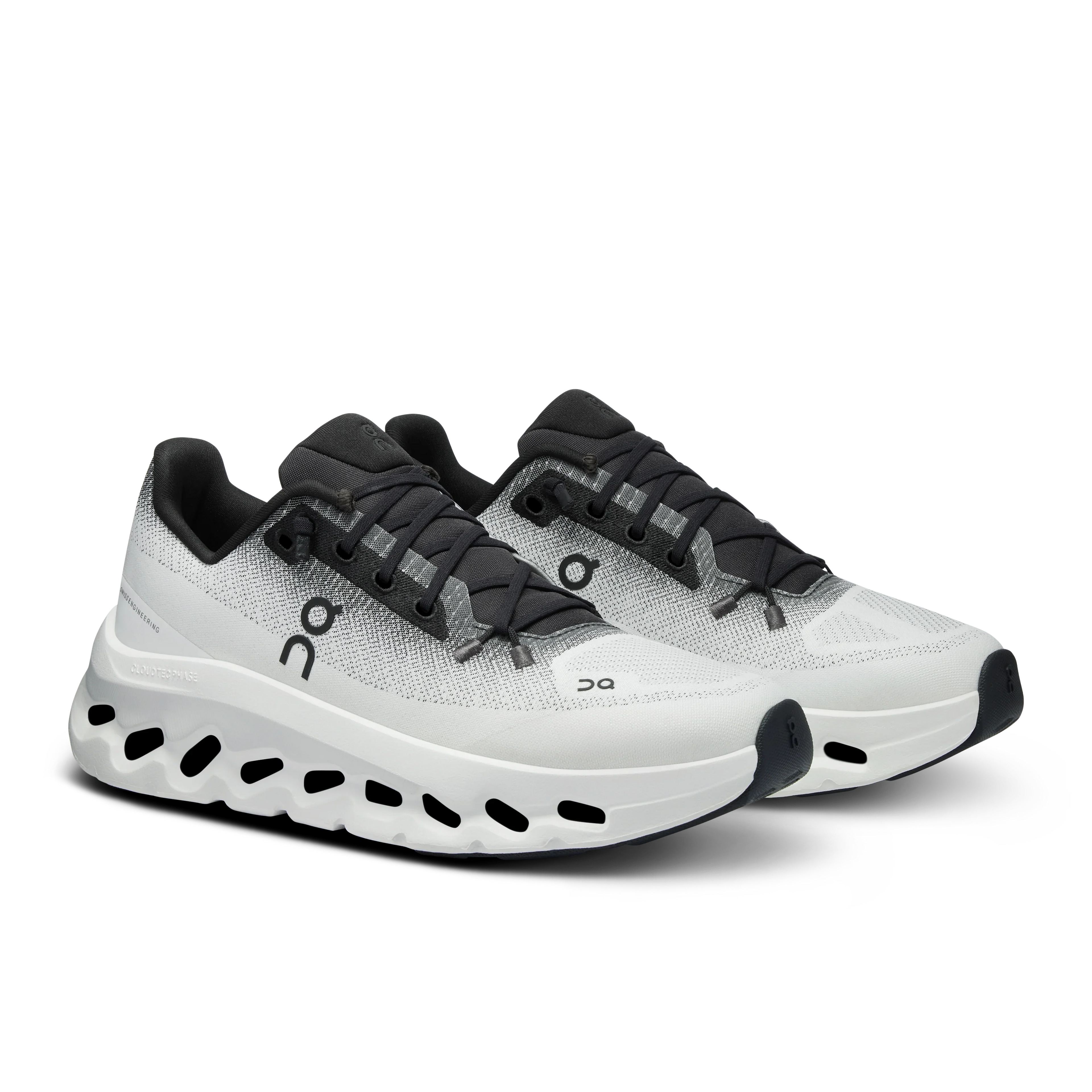 Cloudtilt - Black | Ivory